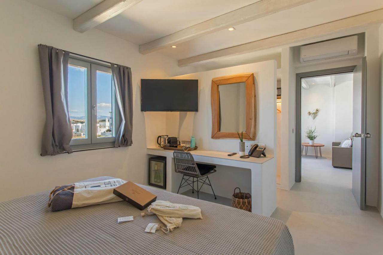 Paros Cape Suites Naoussa Esterno foto