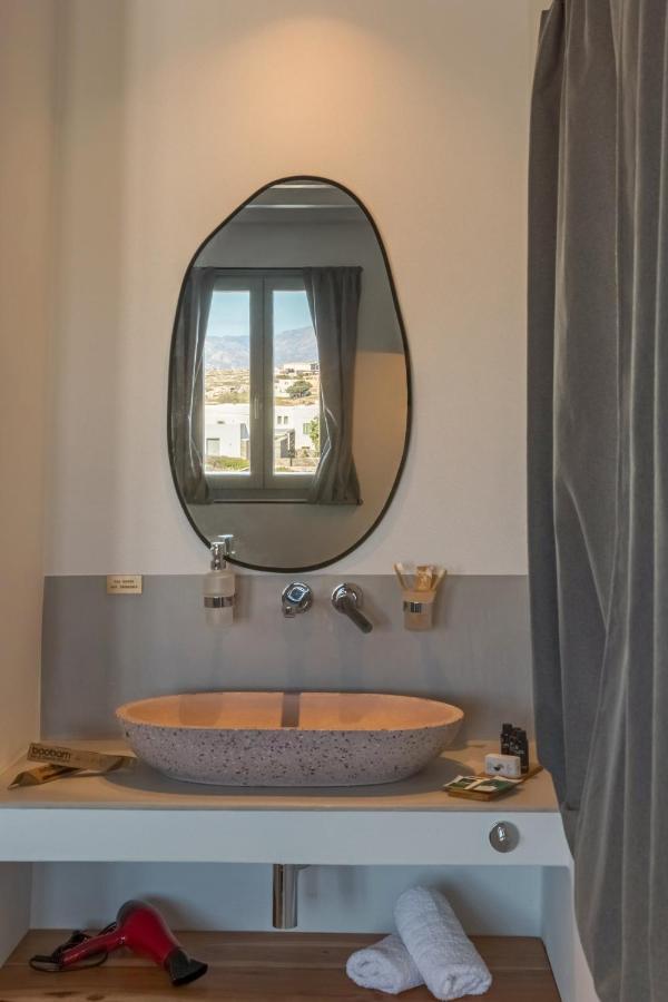 Paros Cape Suites Naoussa Esterno foto