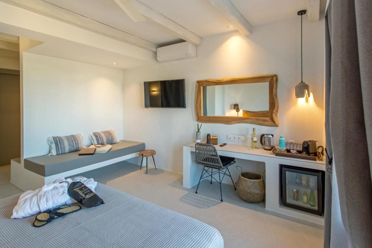Paros Cape Suites Naoussa Esterno foto